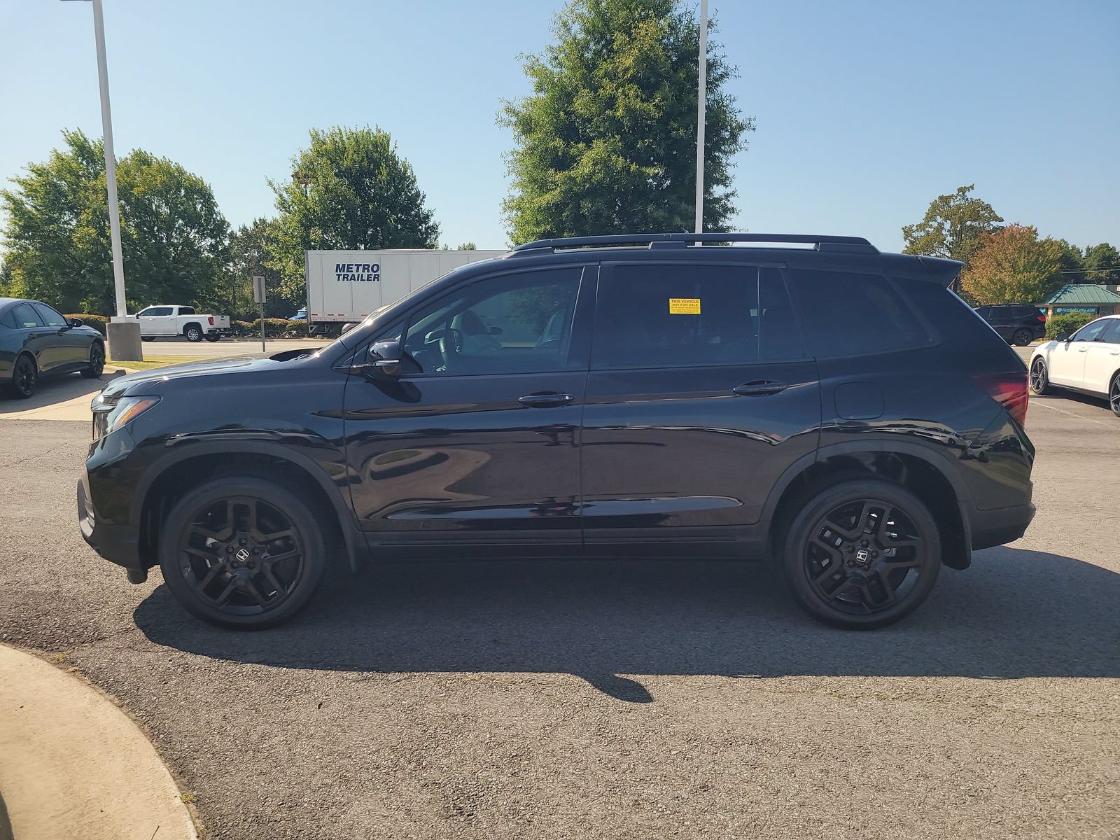 Certified 2024 Honda Passport Black Edition image 6