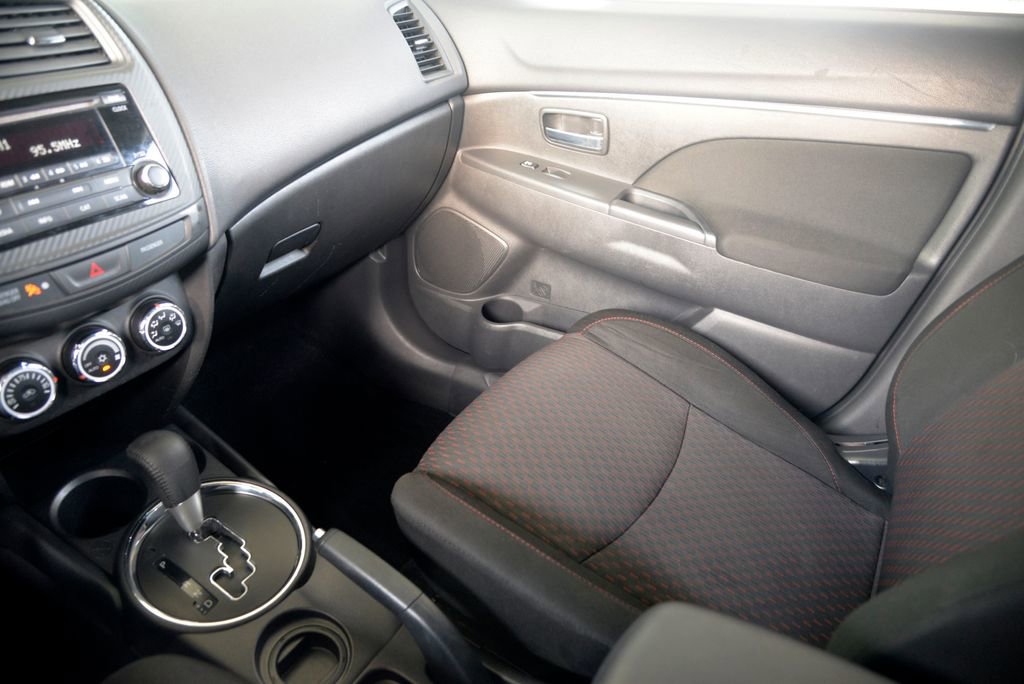 Used 2017 Mitsubishi Outlander Sport ES image 25