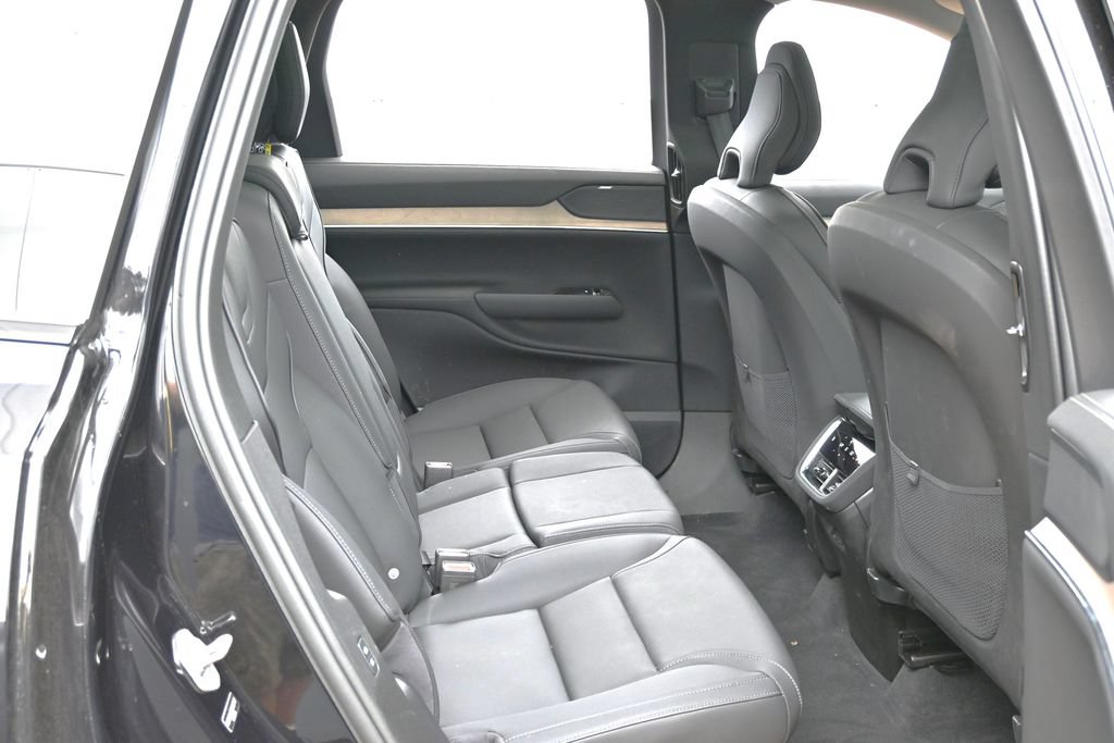 Used 2025 Volvo EX90 Ultra w/ Protection Package Premier AWD/4WD image 31