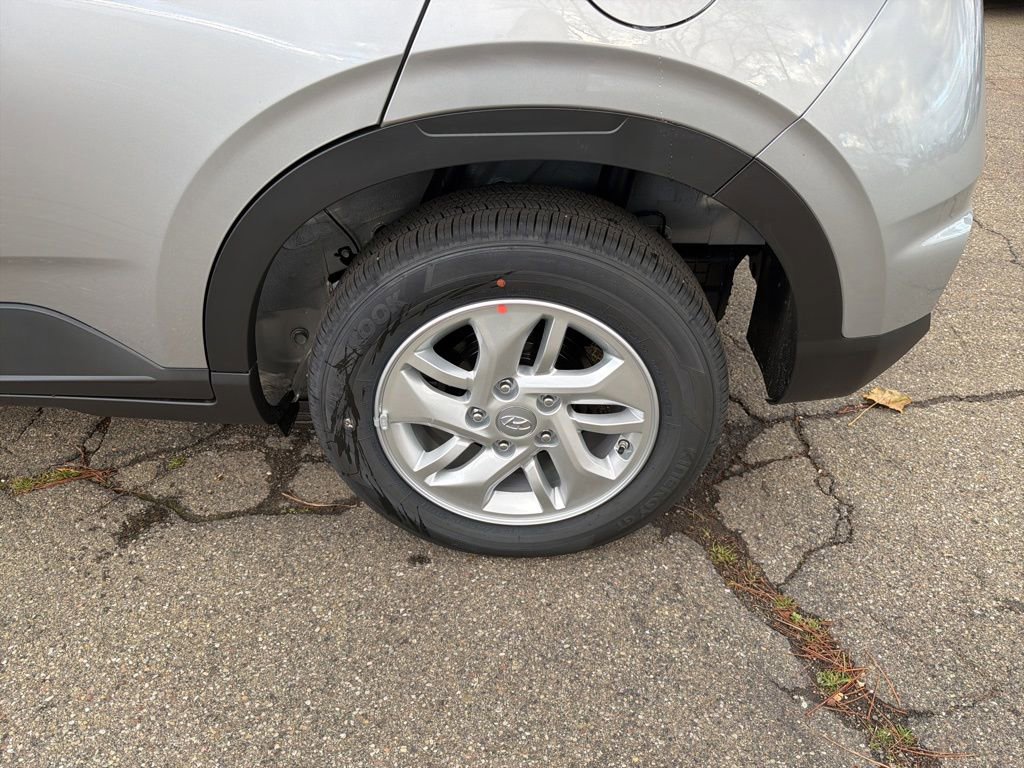 New 2026 Hyundai Venue SE image 11