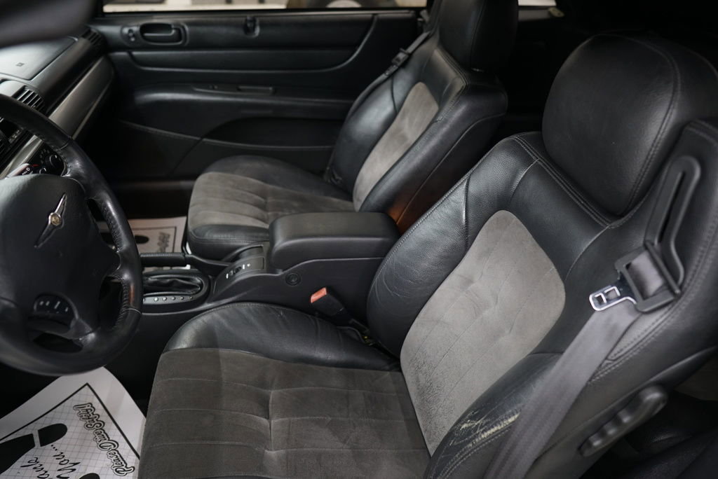 Used 2005 Chrysler Sebring Touring image 30