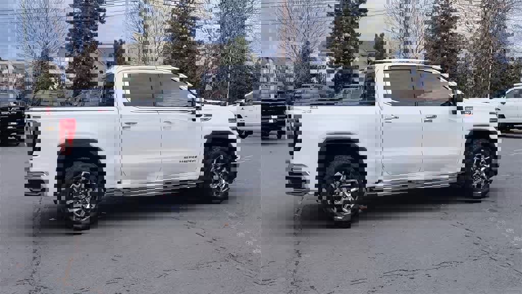 Used 2025 GMC Sierra 1500 SLT w/ SLT Premium Plus Package image 9