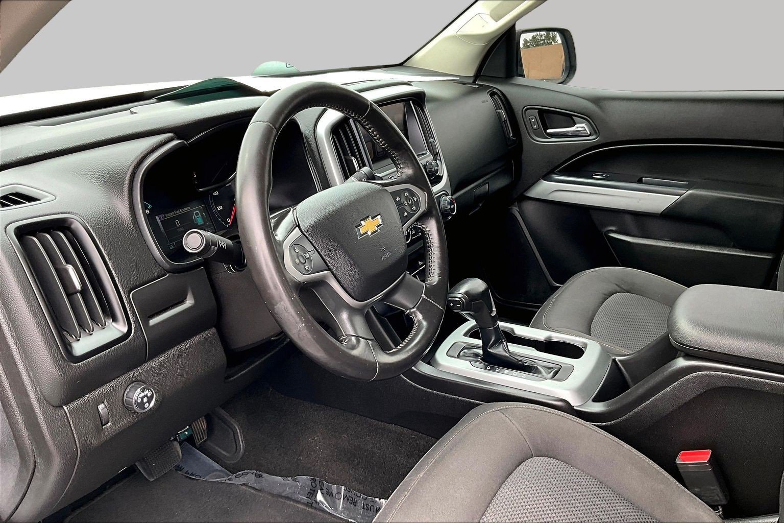 Used 2016 Chevrolet Colorado LT w/ LT Convenience Package RWD image 12