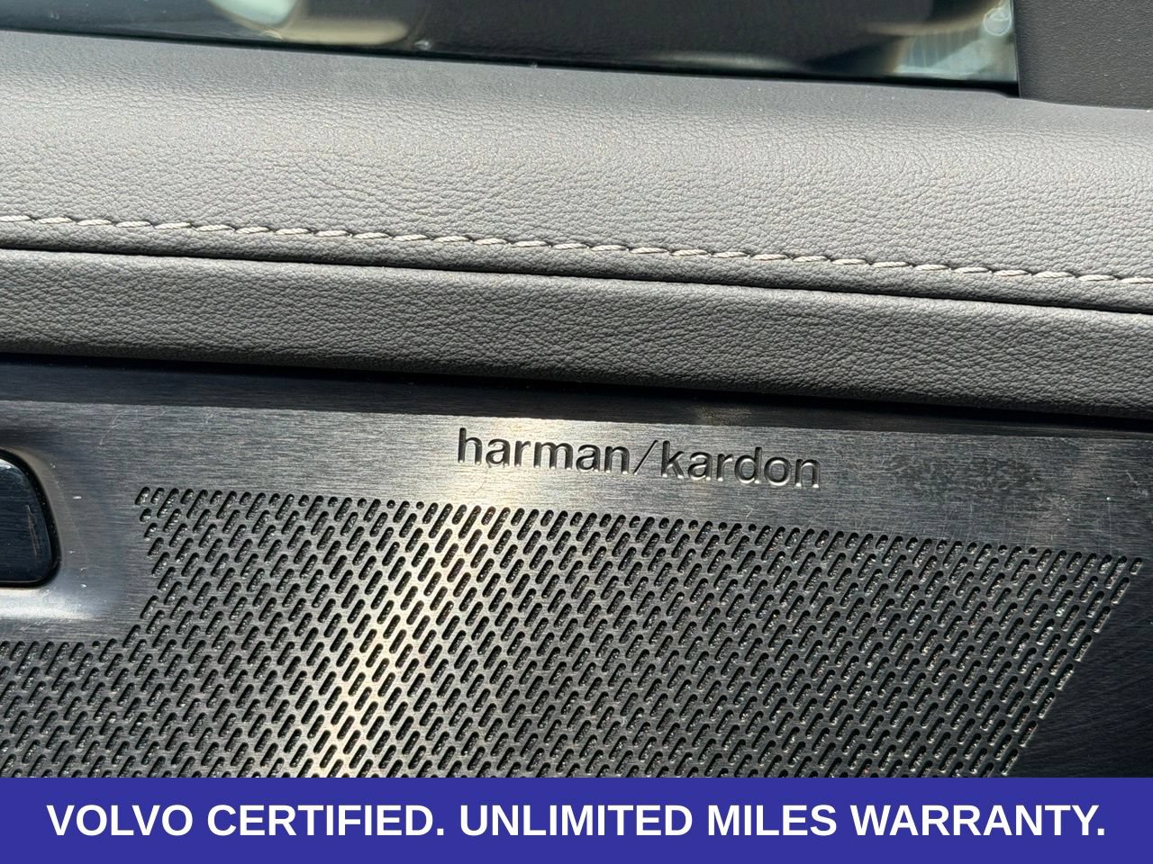 Certified 2026 Volvo XC90 B6 Plus AWD/4WD image 28