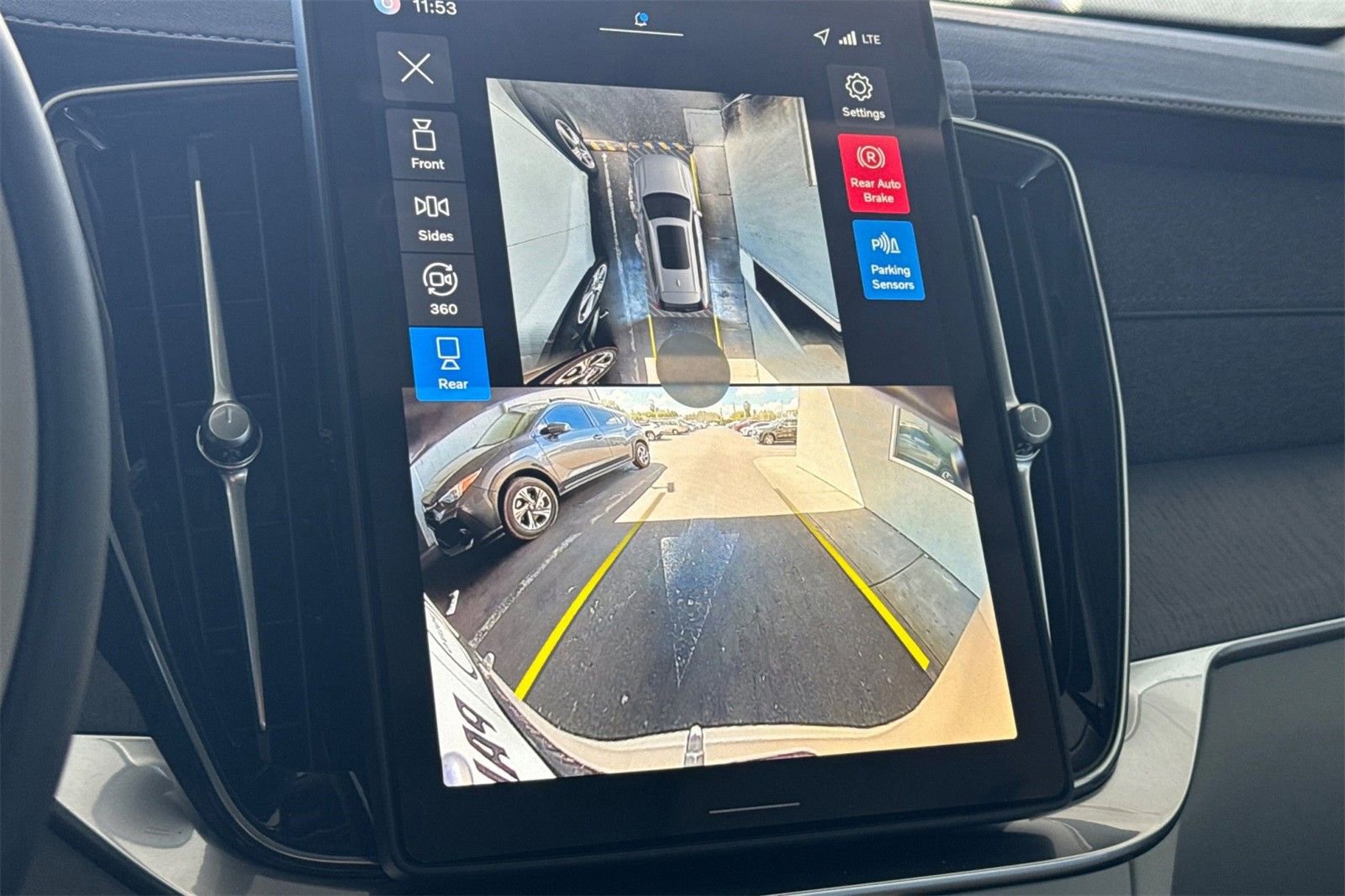 New 2026 Volvo XC90 B6 Ultra w/ Lounge Package image 20