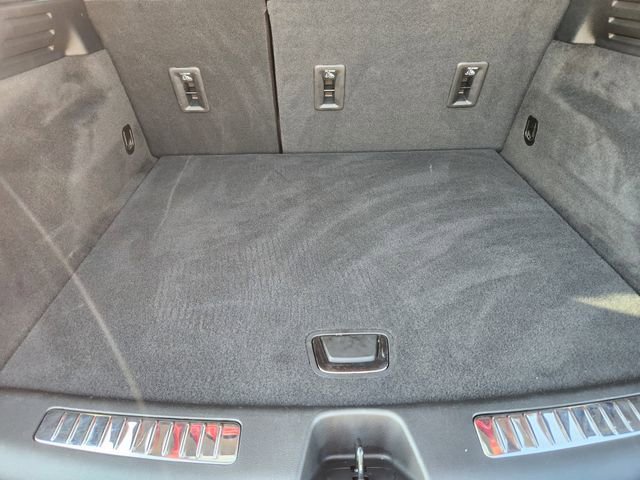 Used 2024 Cadillac XT4 Premium Luxury w/ Cold Weather Package image 33