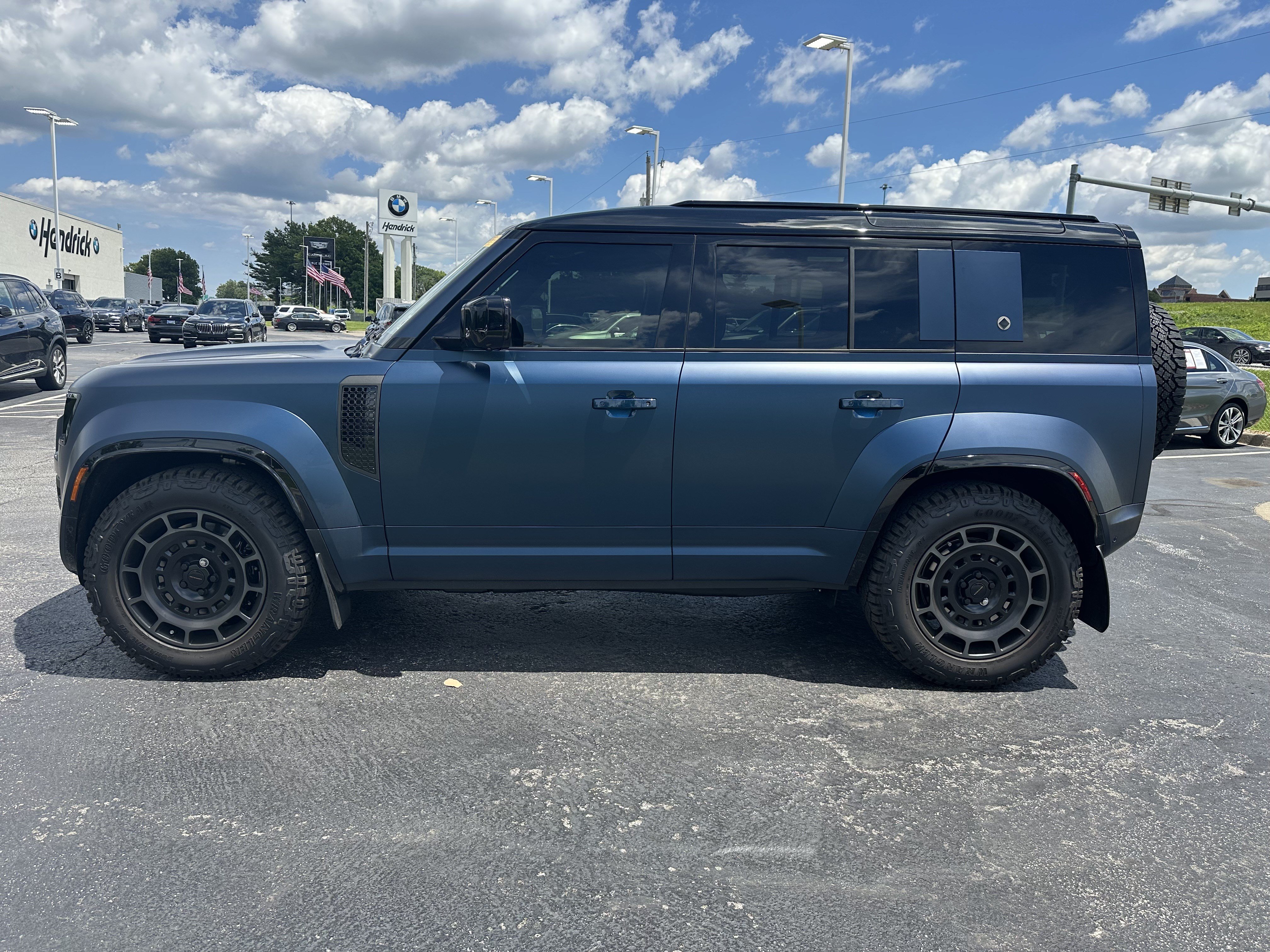 Used 2026 Land Rover Defender 110 OCTA AWD/4WD image 3