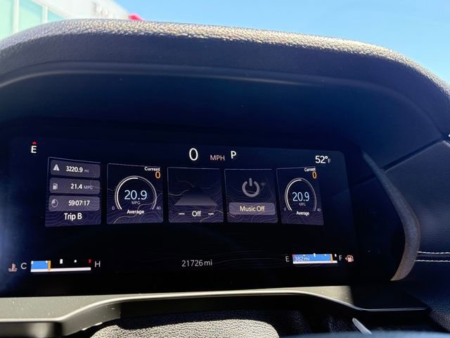 Used 2025 Jeep Grand Cherokee Altitude AWD/4WD image 13