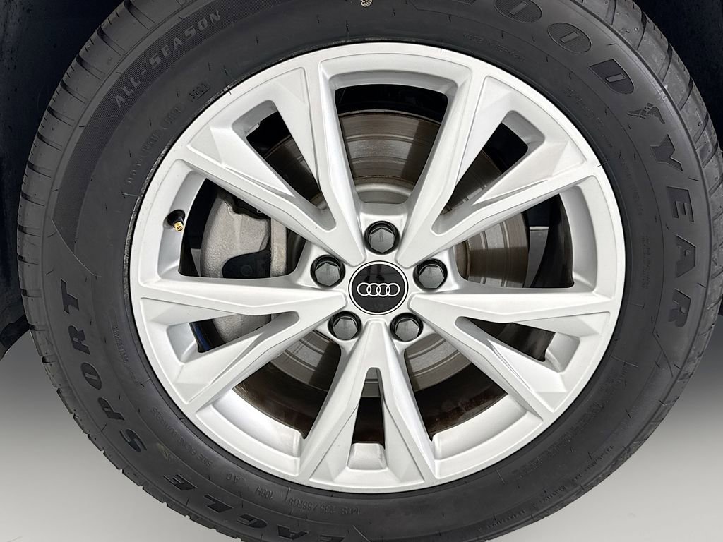 Used 2024 Audi Q3 2.0T Premium AWD/4WD image 28