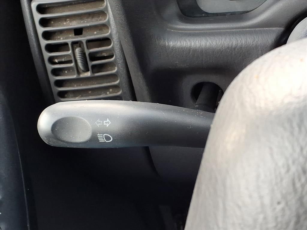 Used 2000 Jeep Cherokee Sport image 21