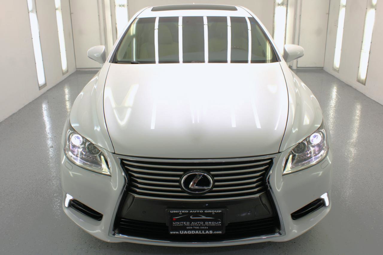 Used 2016 Lexus LS 460 w/ Comfort Package image 3