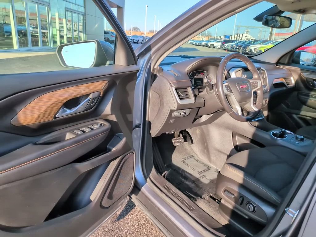 Used 2018 GMC Terrain SLE w/ Driver Convenience Package image 12