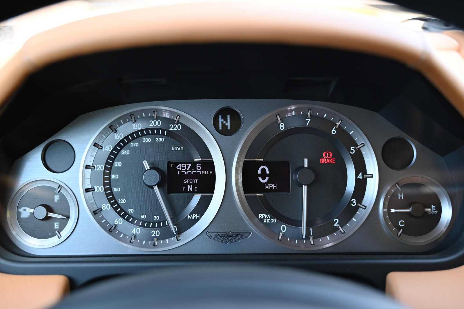 Used 2008 Aston Martin V8 Vantage Roadster RWD image 13