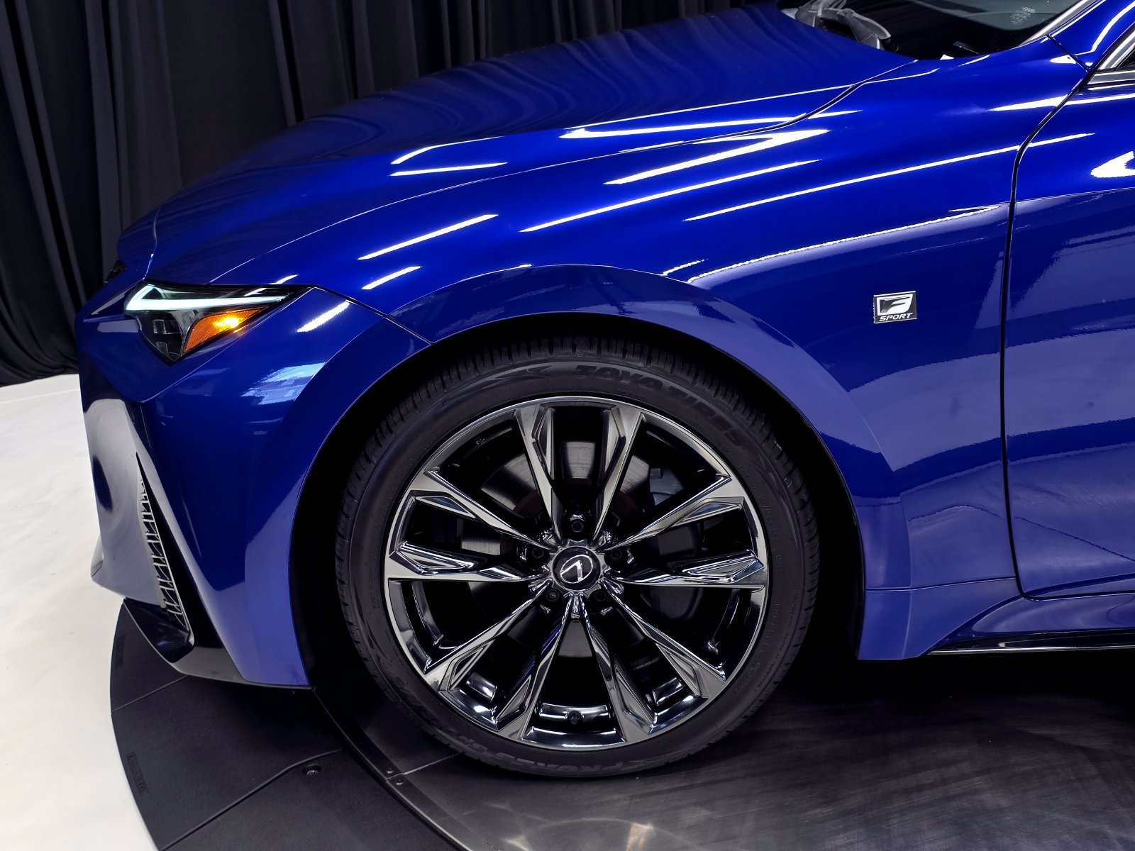 Used 2023 Lexus IS 350 F Sport w/ Memory Package RWD image 4