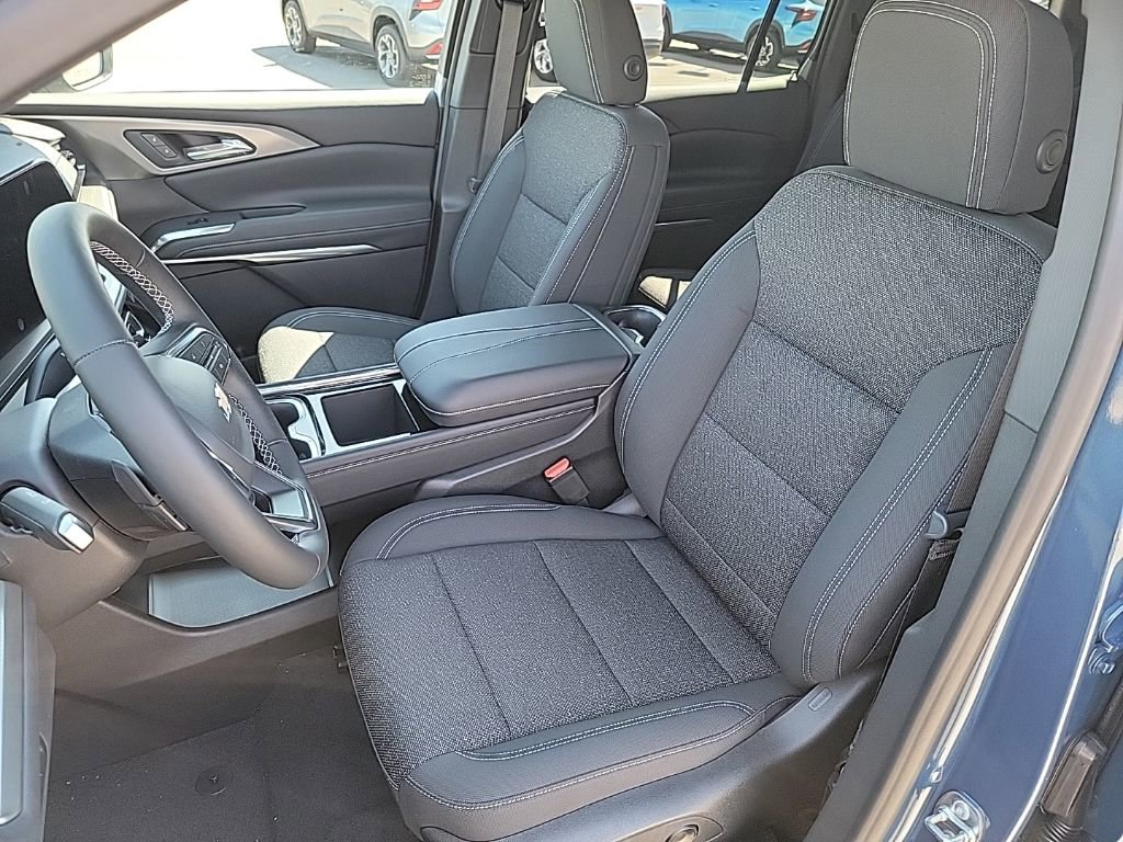 New 2026 Chevrolet Traverse LT w/ Driver Confidence Package AWD/4WD image 10