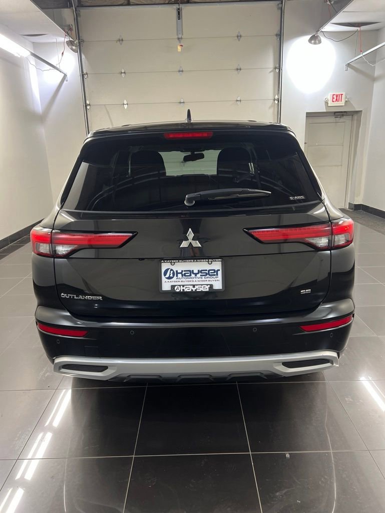Used 2024 Mitsubishi Outlander SE AWD/4WD image 5
