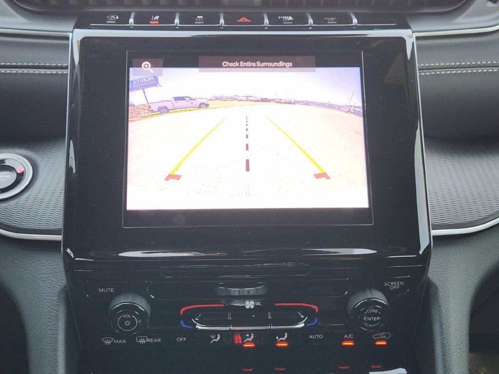 Used 2025 Jeep Grand Cherokee L Laredo RWD image 19