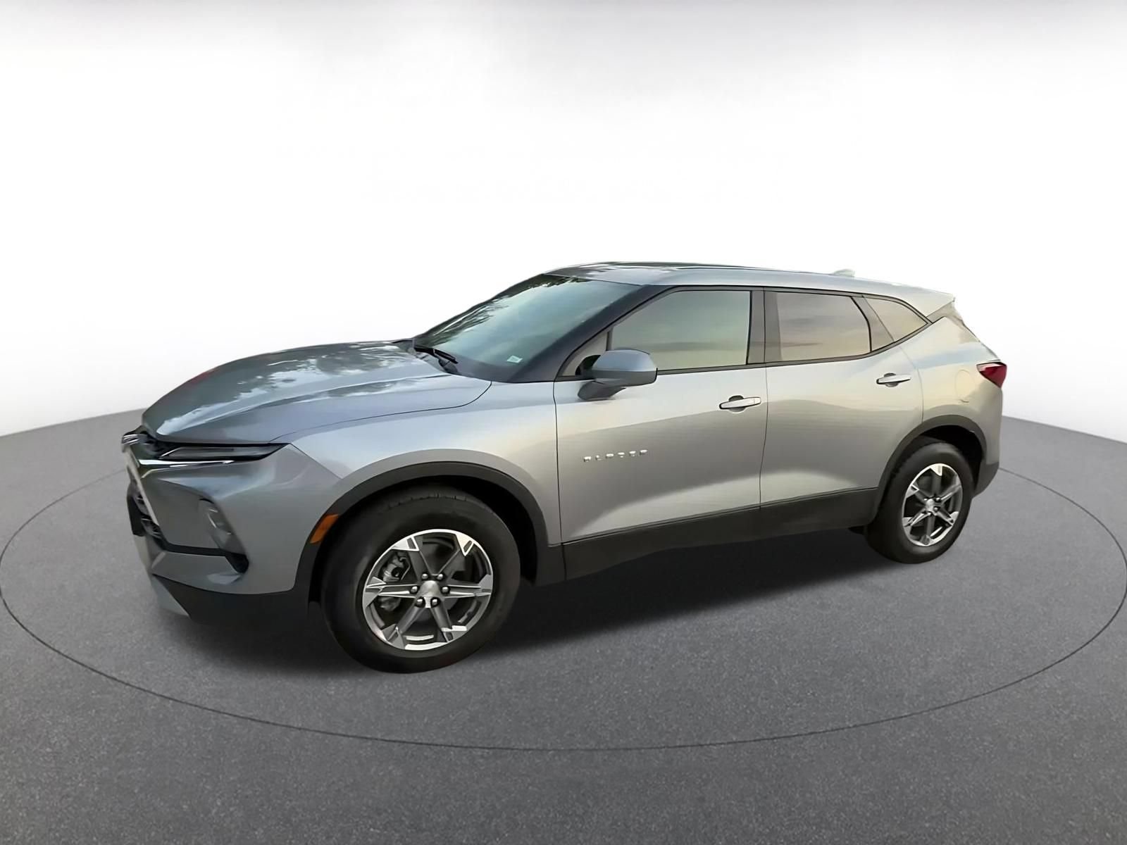 Used 2025 Chevrolet Blazer LT FWD image 7