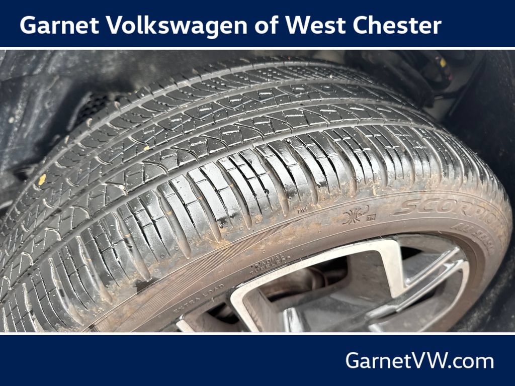 Used 2025 Volkswagen Tiguan SEL R-Line AWD/4WD image 12