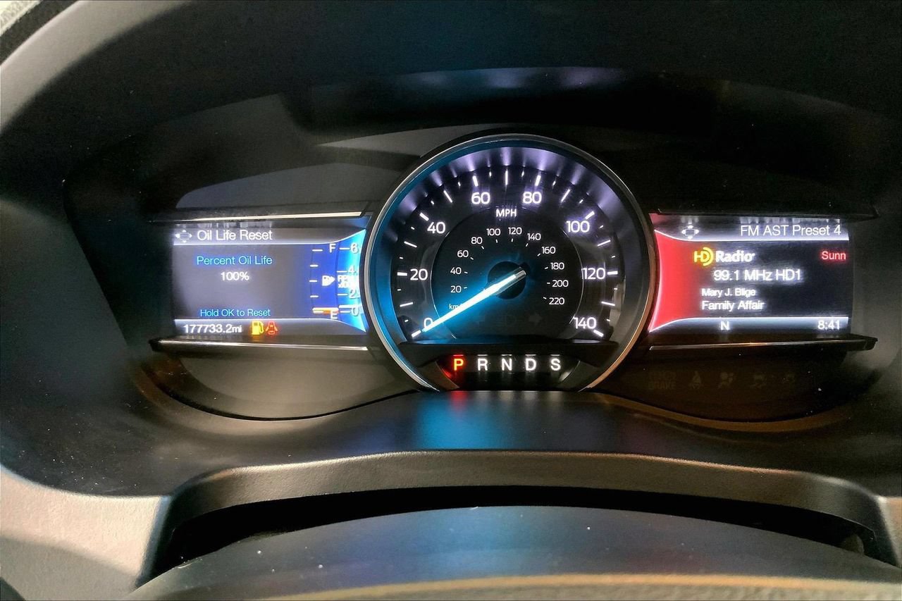 Used 2017 Ford Explorer Limited FWD image 23