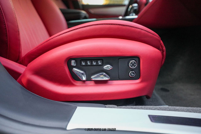 Used 2022 Bentley Flying Spur V8 image 48