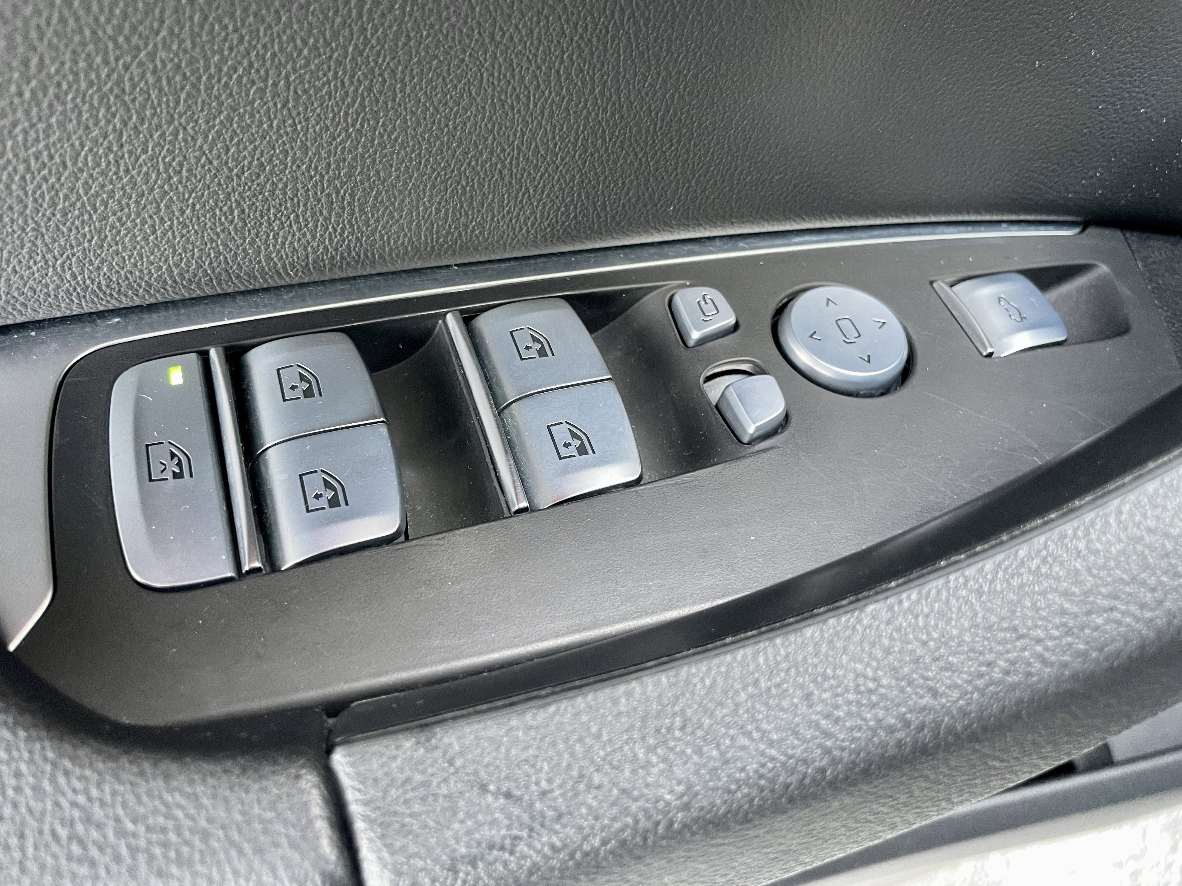 Used 2023 BMW X3 xDrive30i w/ Premium Package image 11