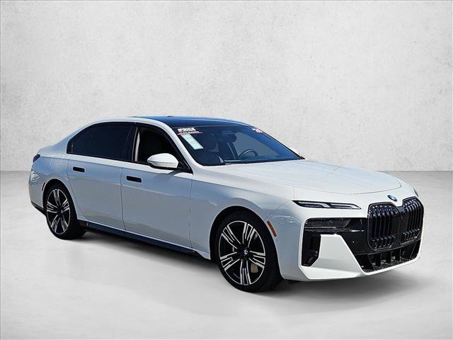 Used 2026 BMW 750e xDrive AWD/4WD image 3