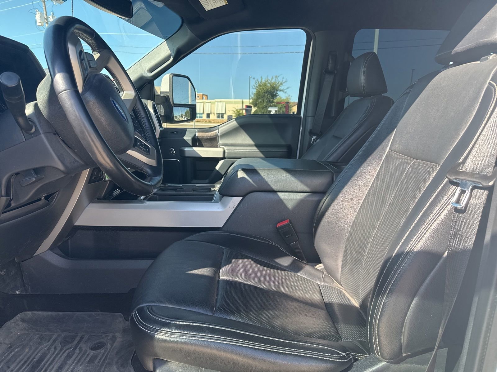 Used 2022 Ford F250 Lariat w/ Lariat Value Package AWD/4WD image 11