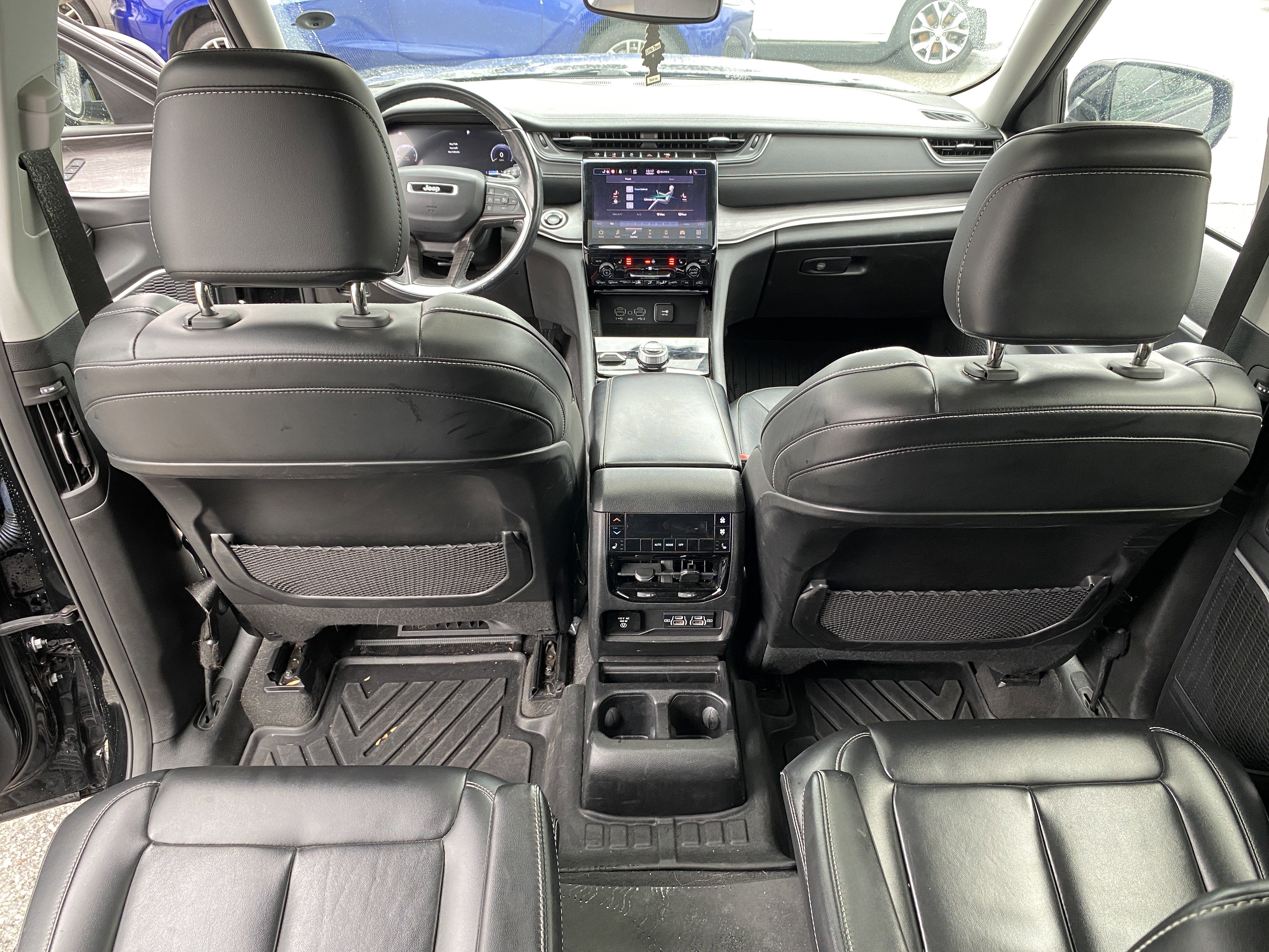 Used 2021 Jeep Grand Cherokee L Limited AWD/4WD image 24