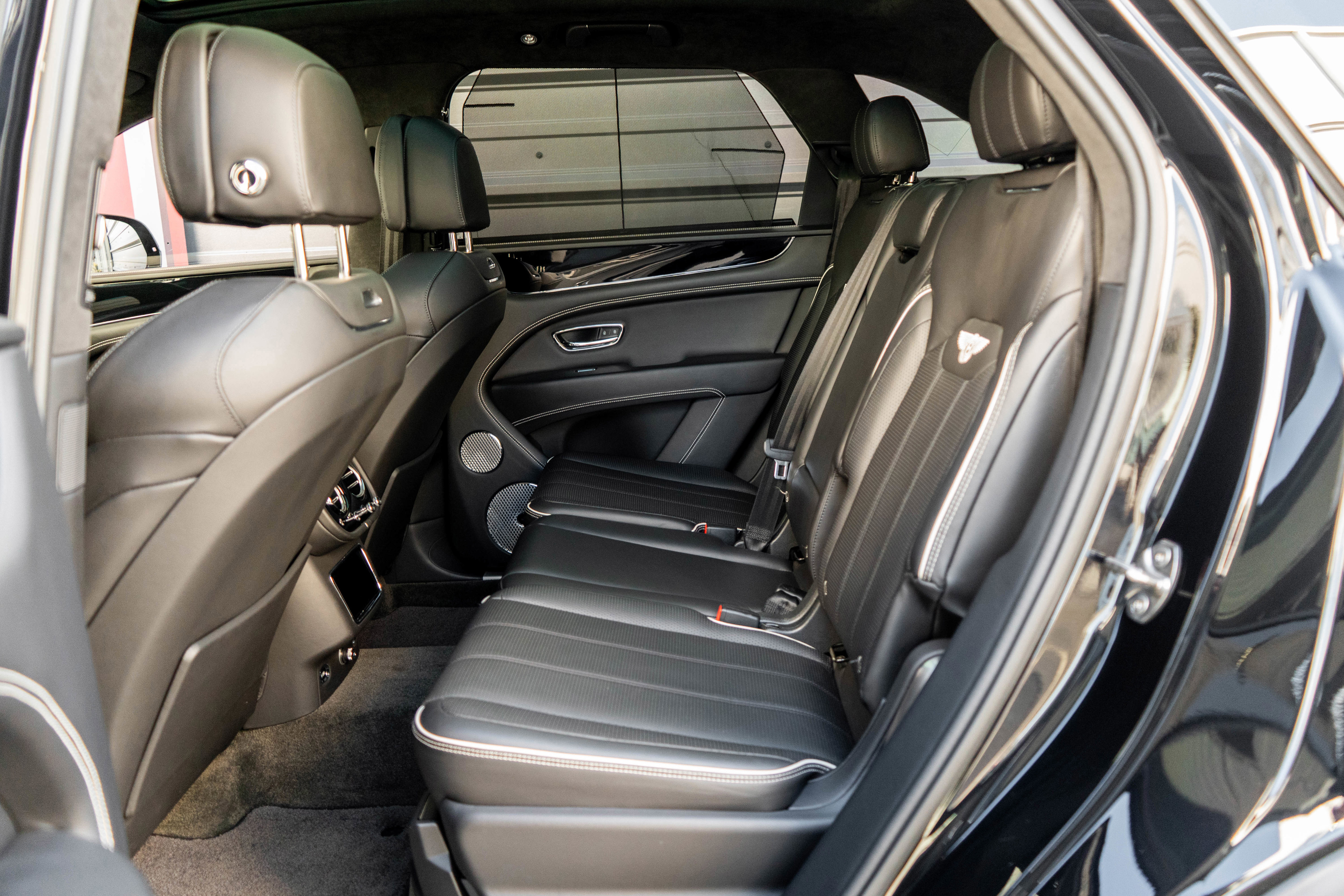 Used 2022 Bentley Bentayga image 33