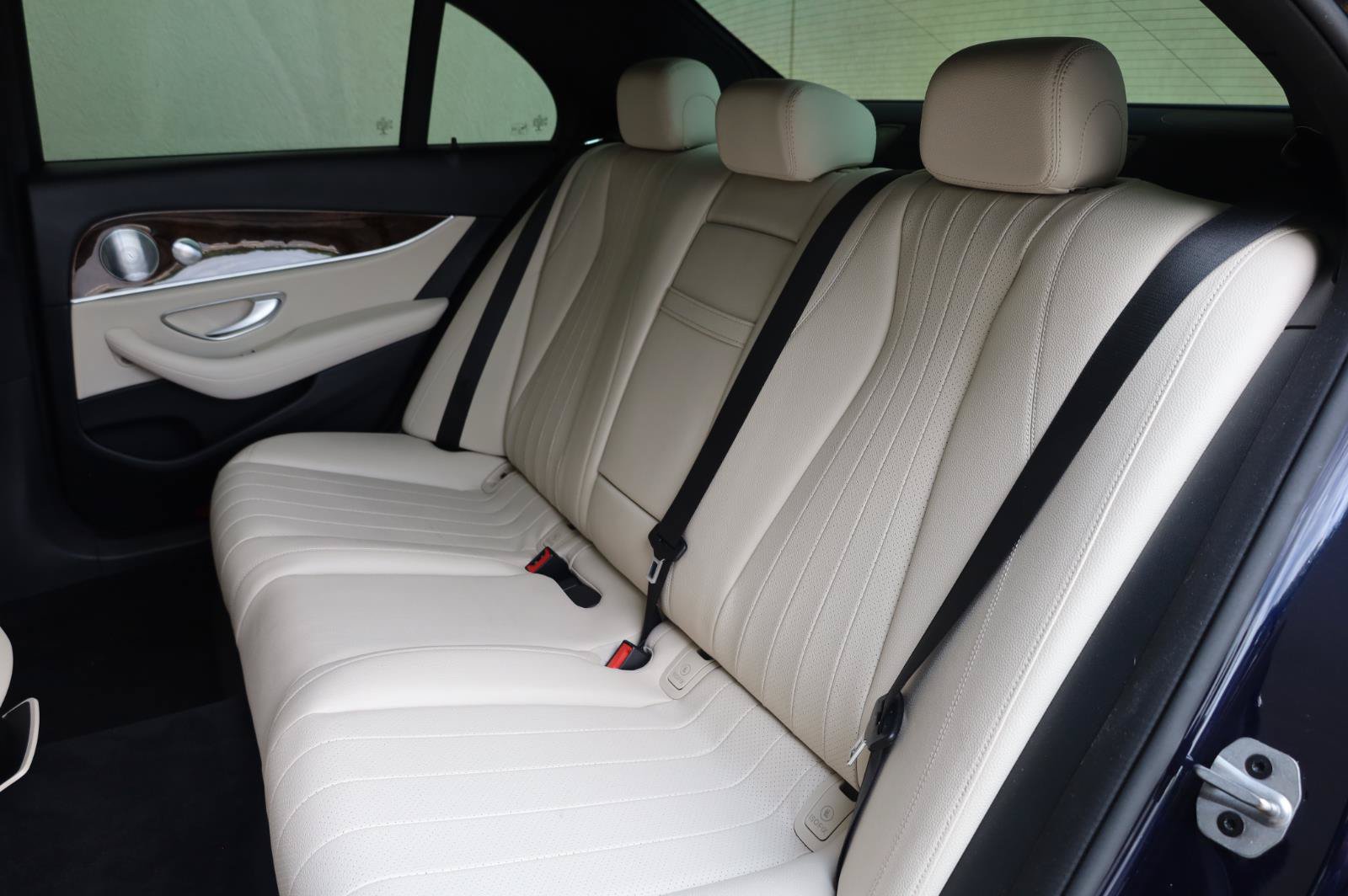 Used 2019 Mercedes-Benz E 300 4MATIC image 22