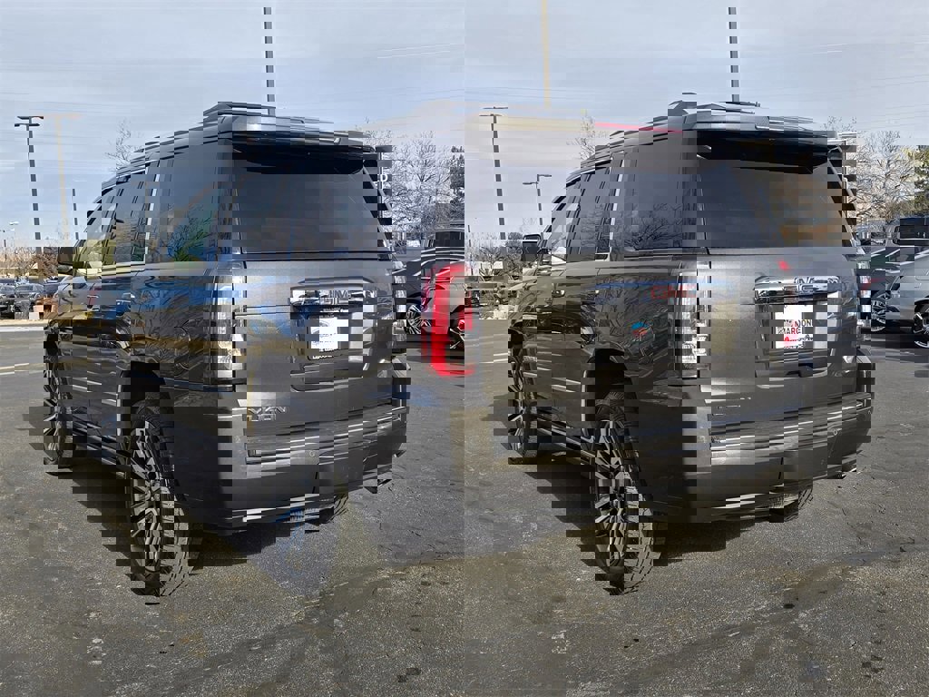 Used 2019 GMC Yukon Denali w/ Denali Ultimate Package image 4