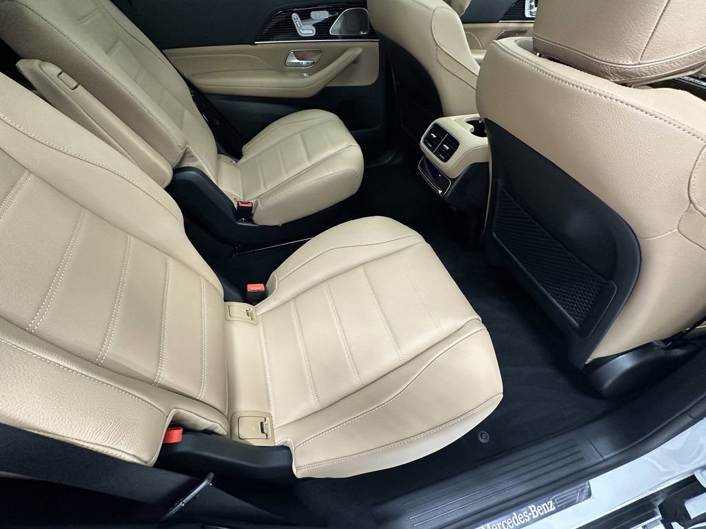 New 2026 Mercedes-Benz GLS 580 4MATIC image 19