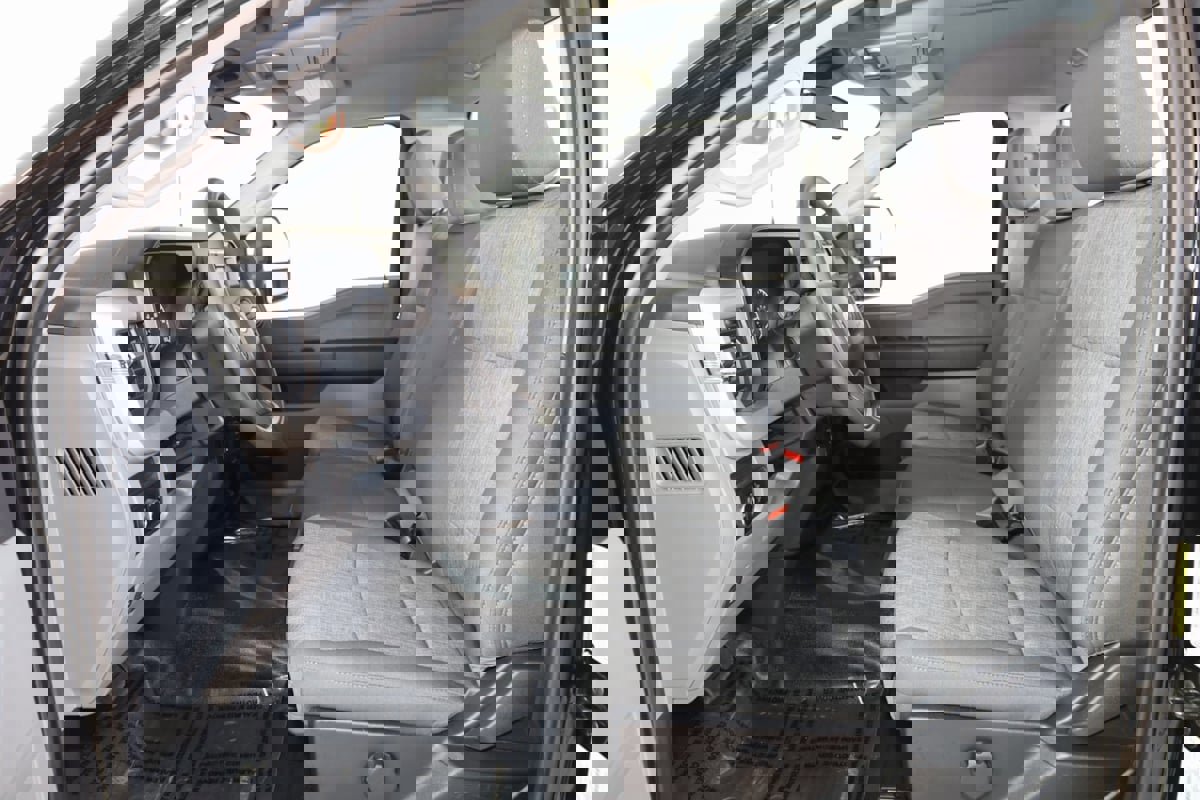 Used 2024 Ford F350 XL w/ Snow Plow/Camper Package image 9