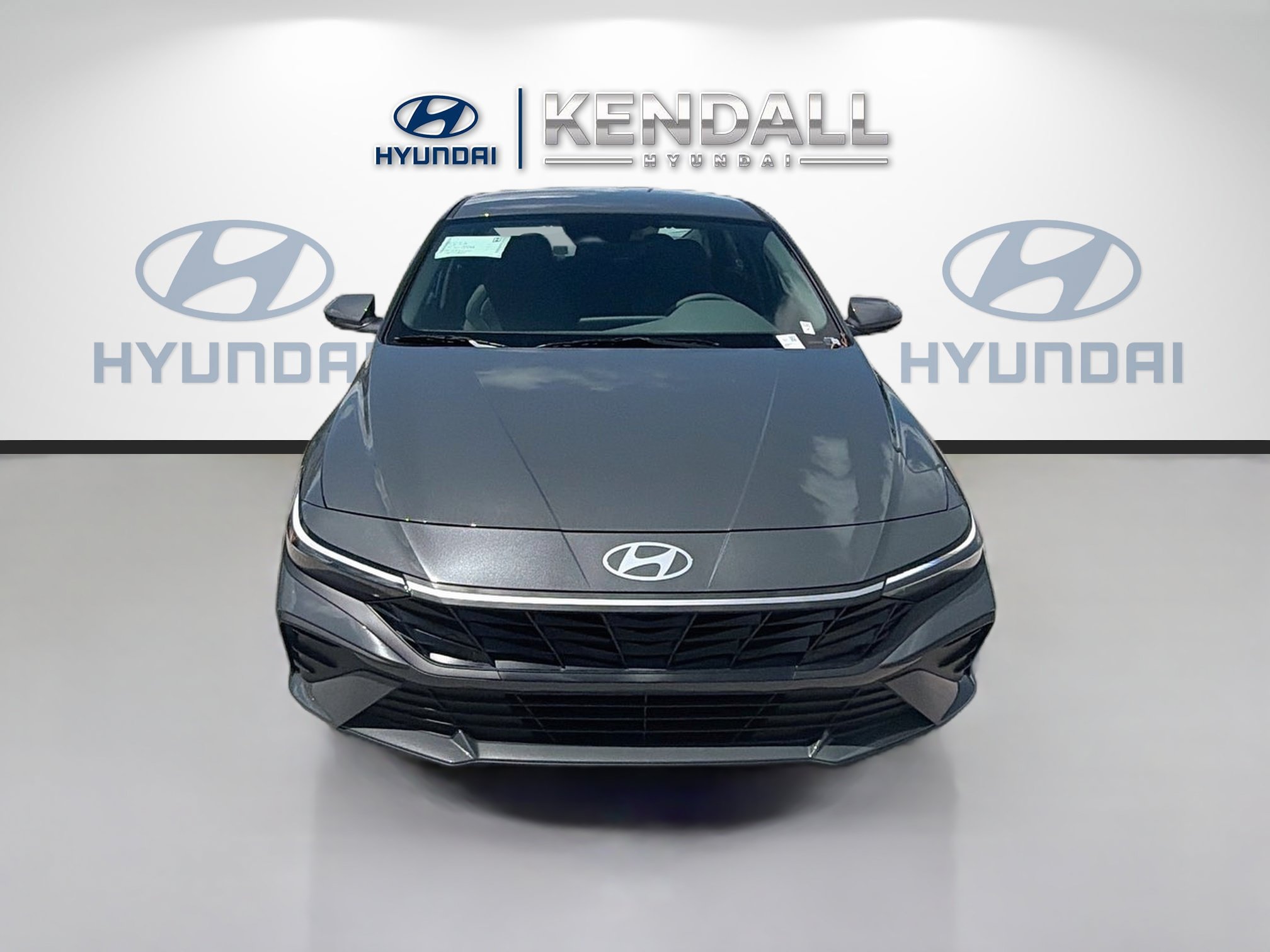 New 2026 Hyundai Elantra SE FWD image 2