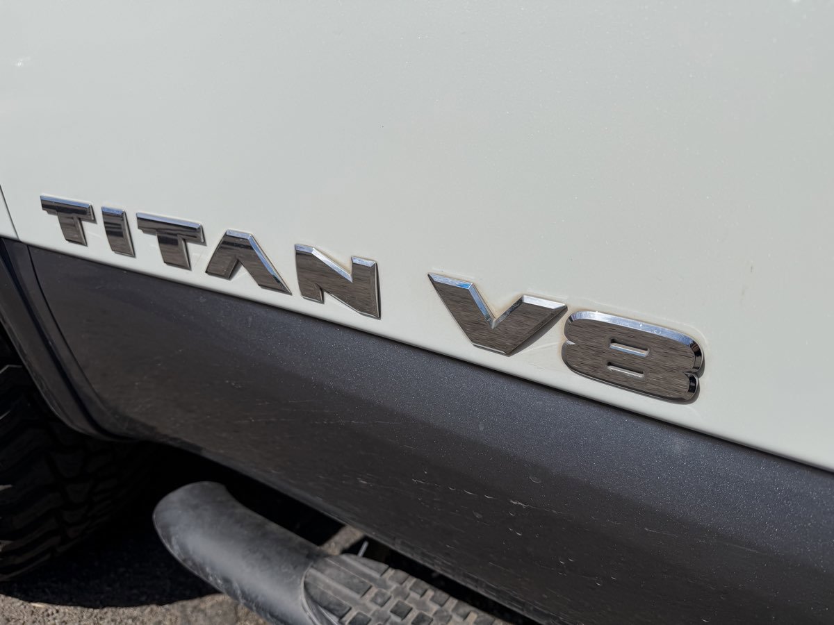 Used 2018 Nissan Titan PRO-4X w/ Pro-4x Utility Package AWD/4WD image 13