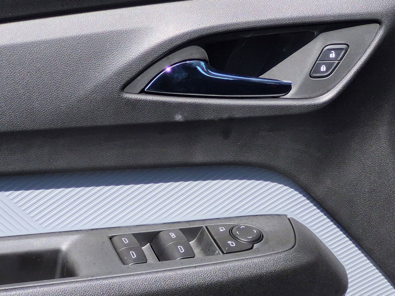 New 2027 Chevrolet Bolt RS FWD image 23