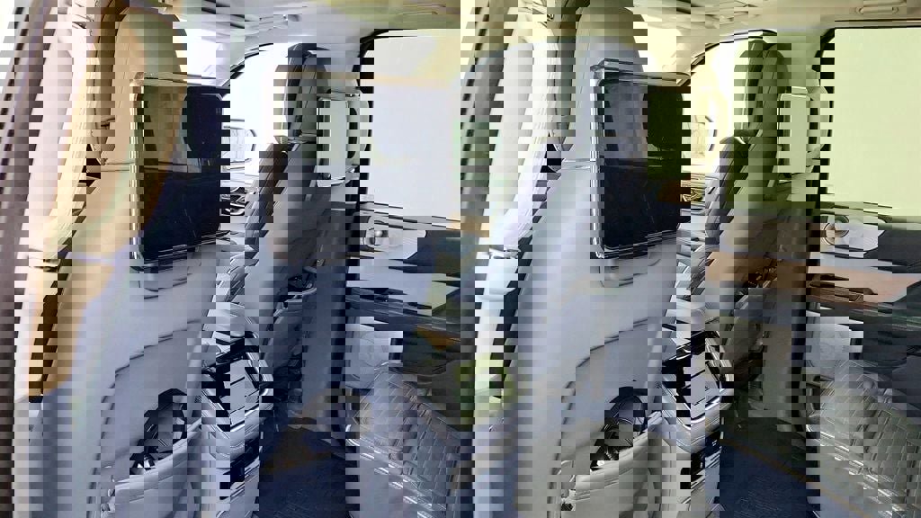 Used 2022 Lincoln Navigator L Black Label image 21