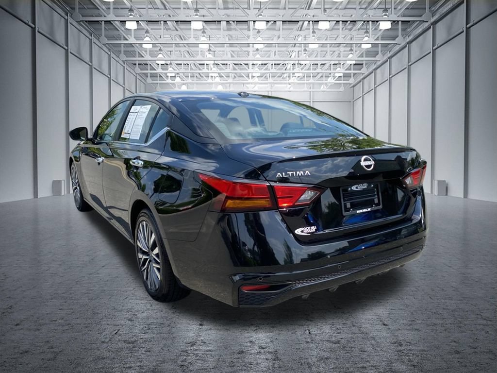 Certified 2025 Nissan Altima 2.5 SV FWD image 9