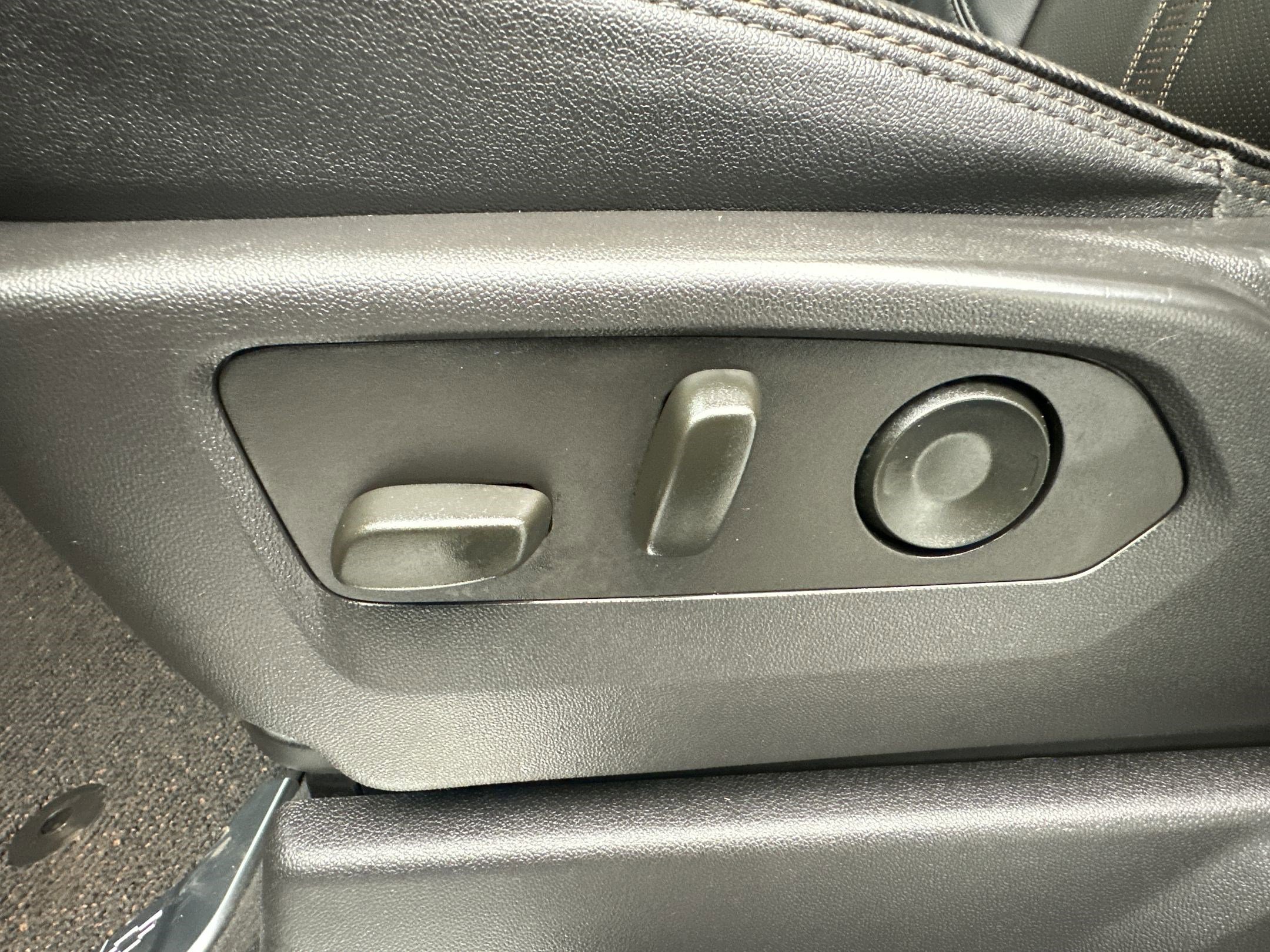 Certified 2024 Chevrolet Silverado 2500 High Country w/ Midnight Edition image 14