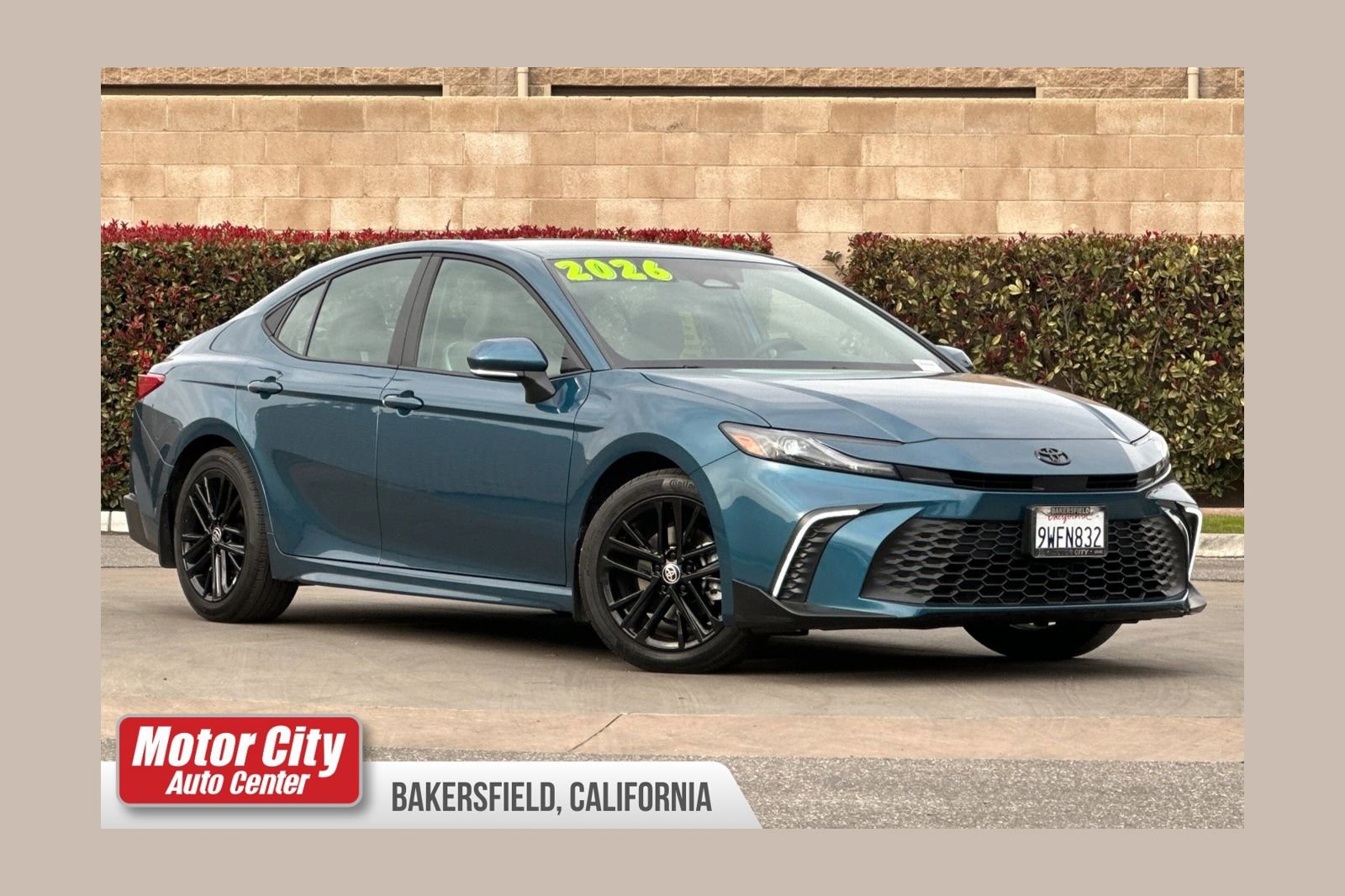 Used 2026 Toyota Camry SE image 1