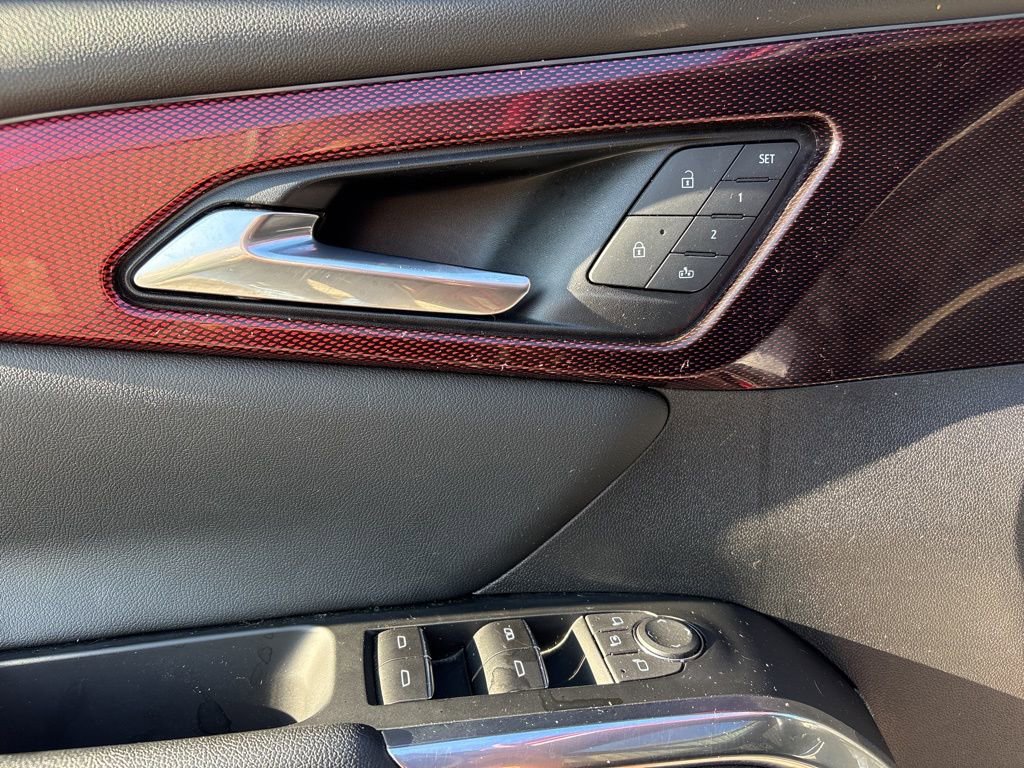 Used 2024 Chevrolet Traverse RS image 19