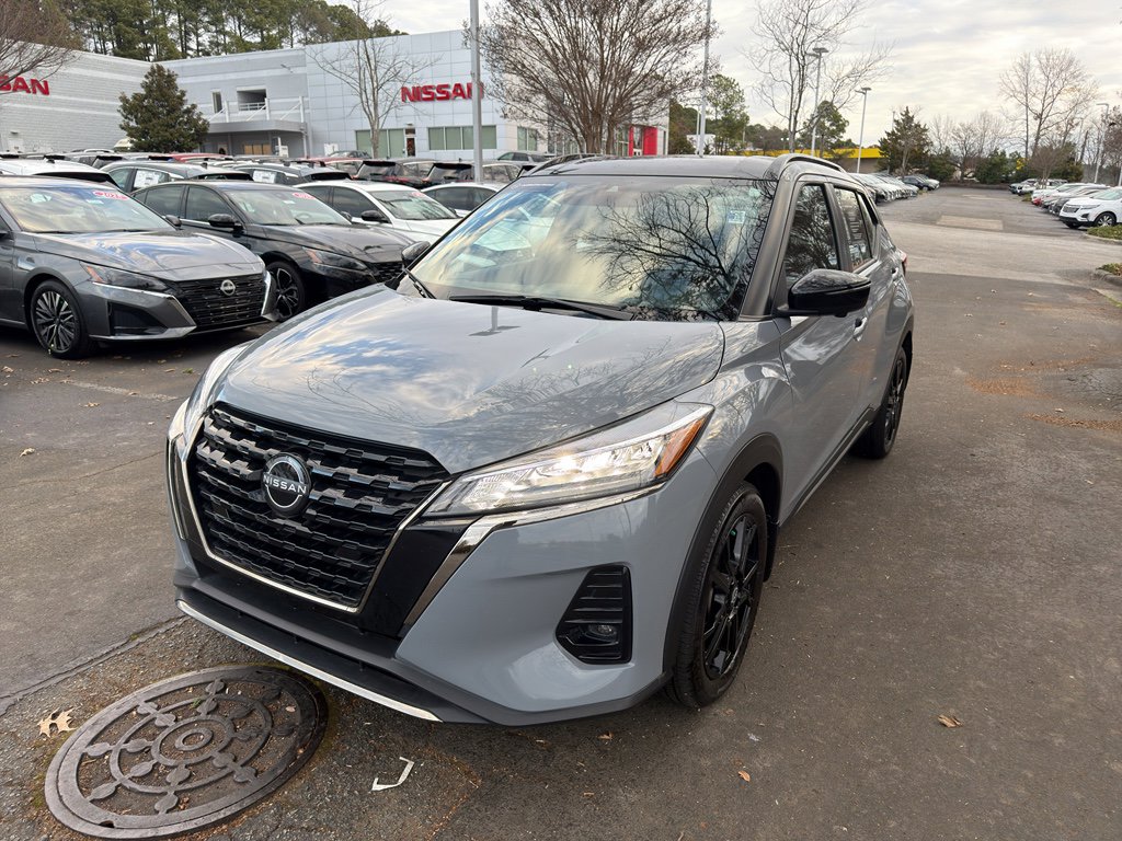 Certified 2023 Nissan Kicks SR image 3