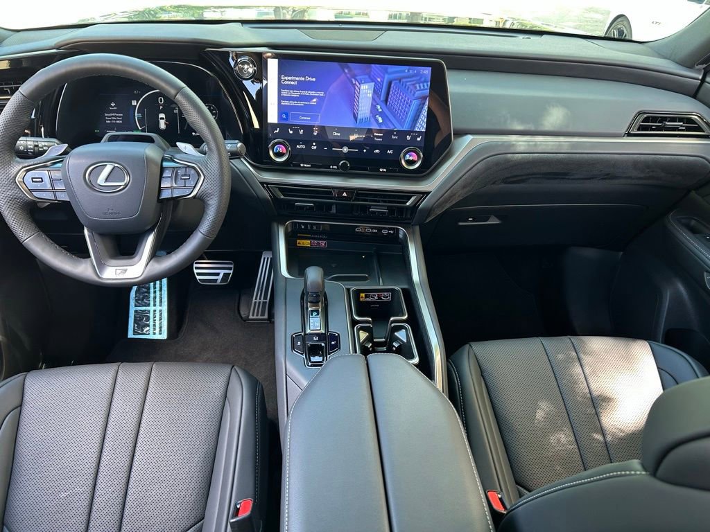 Used 2025 Lexus TX 500h AWD w/ Technology Package image 11