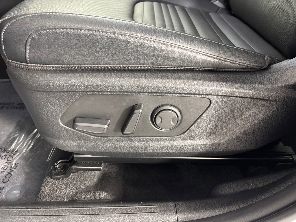 Certified 2025 Kia Sportage SX image 9