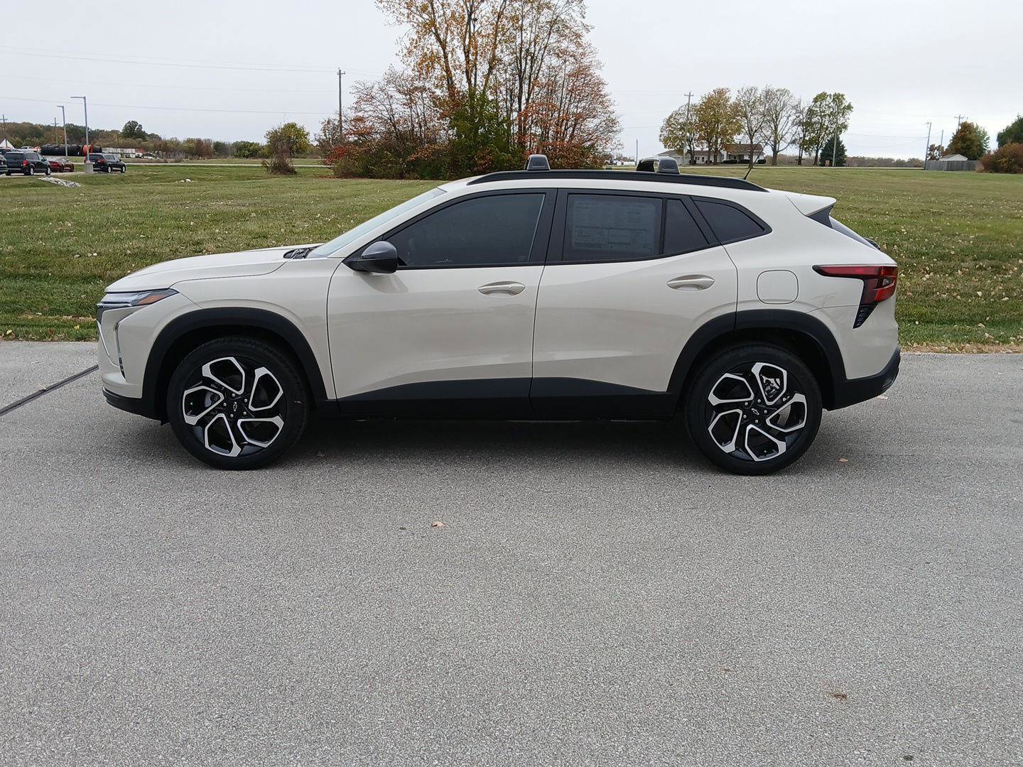 New 2026 Chevrolet Trax RS image 2