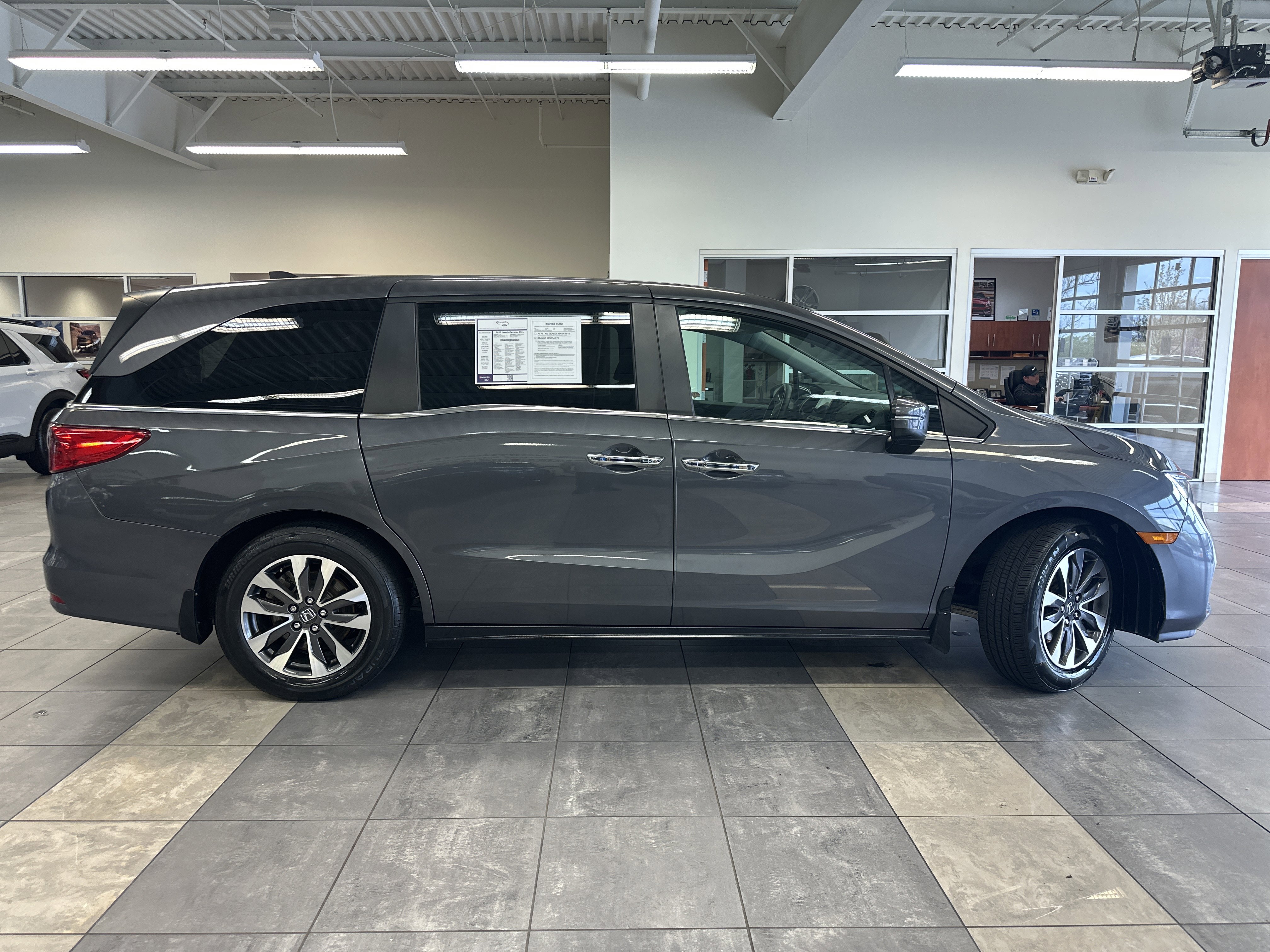 Used 2023 Honda Odyssey EX-L image 12