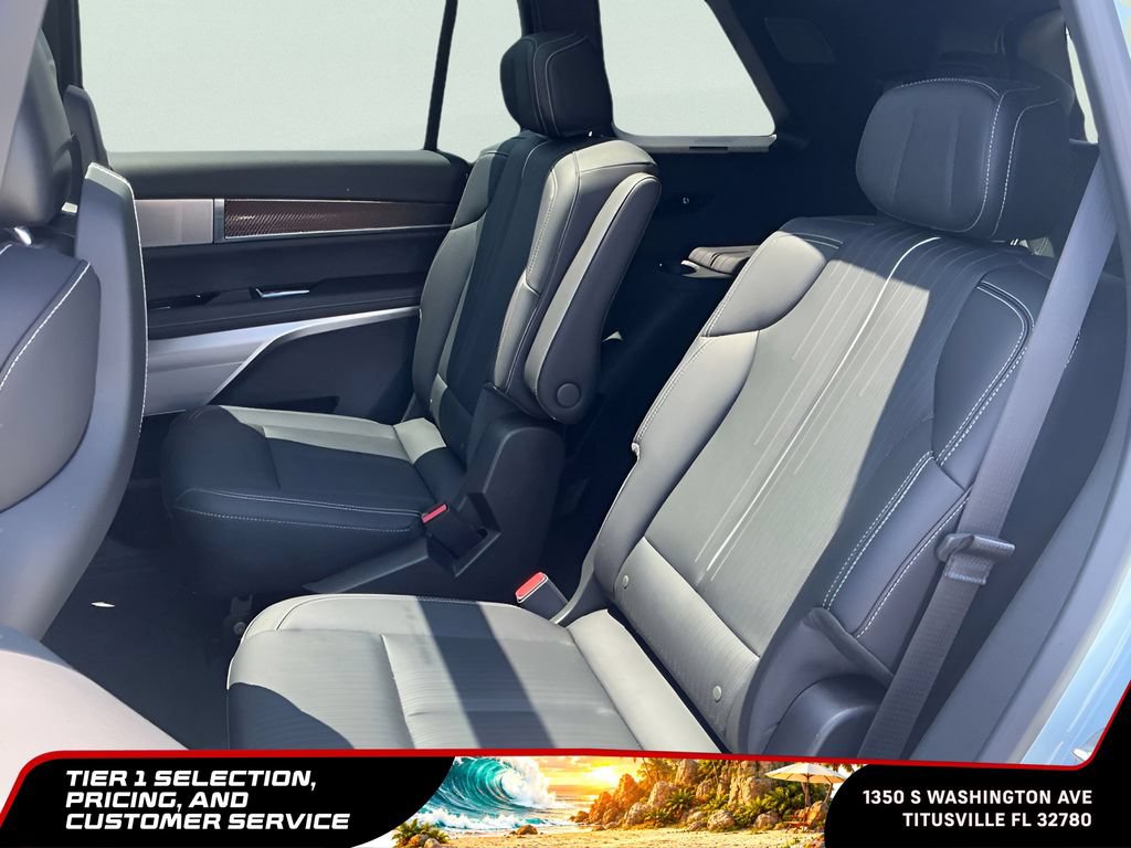 Used 2026 Cadillac Vistiq Sport w/ LPO, Floor Liner Package AWD/4WD image 29