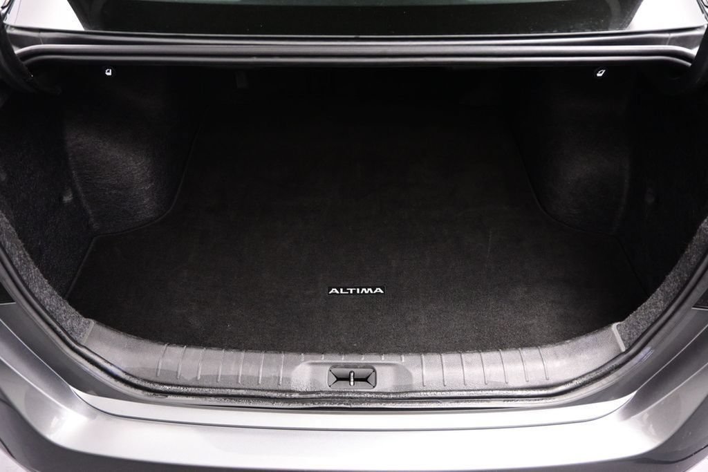 Used 2024 Nissan Altima 2.5 SV FWD image 30
