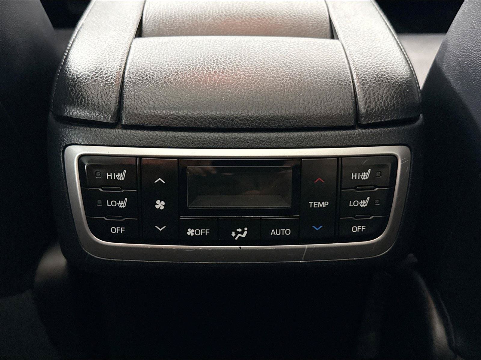 Used 2019 Toyota Highlander Limited Platinum AWD/4WD image 38